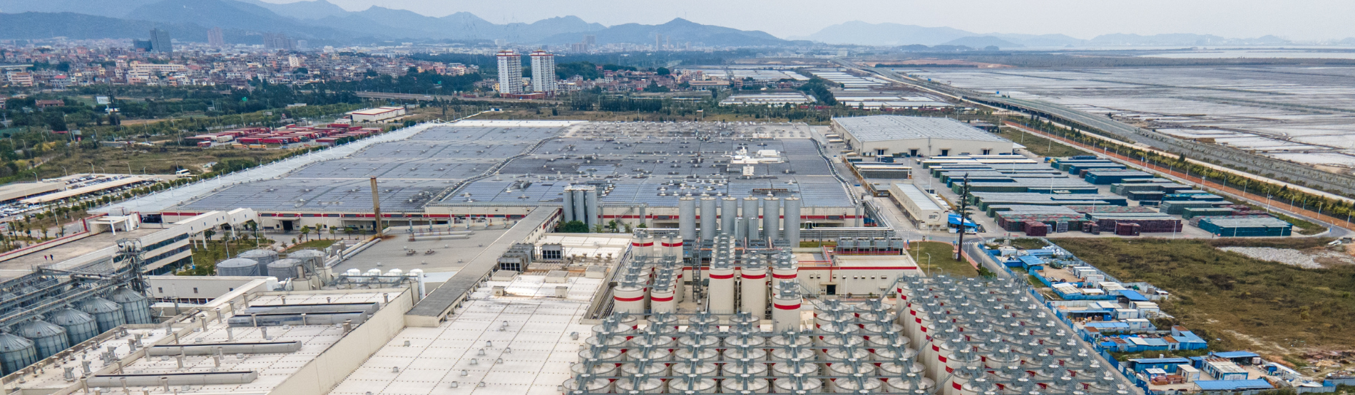 Vue d’une usine agroalimentaire.